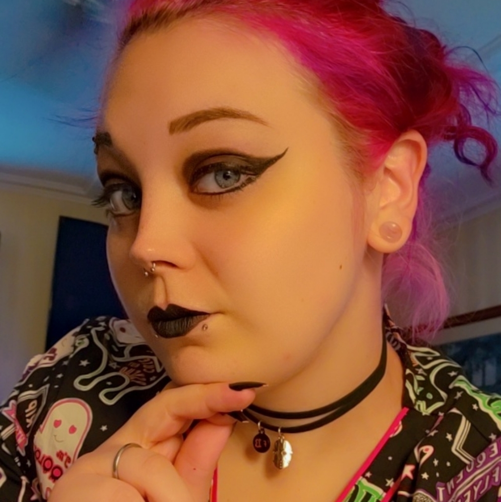Meet your Posher, Nikki